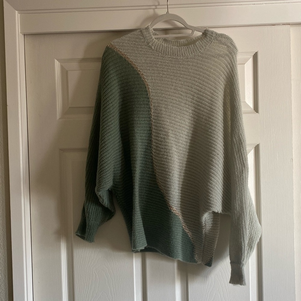 Andree Sweater